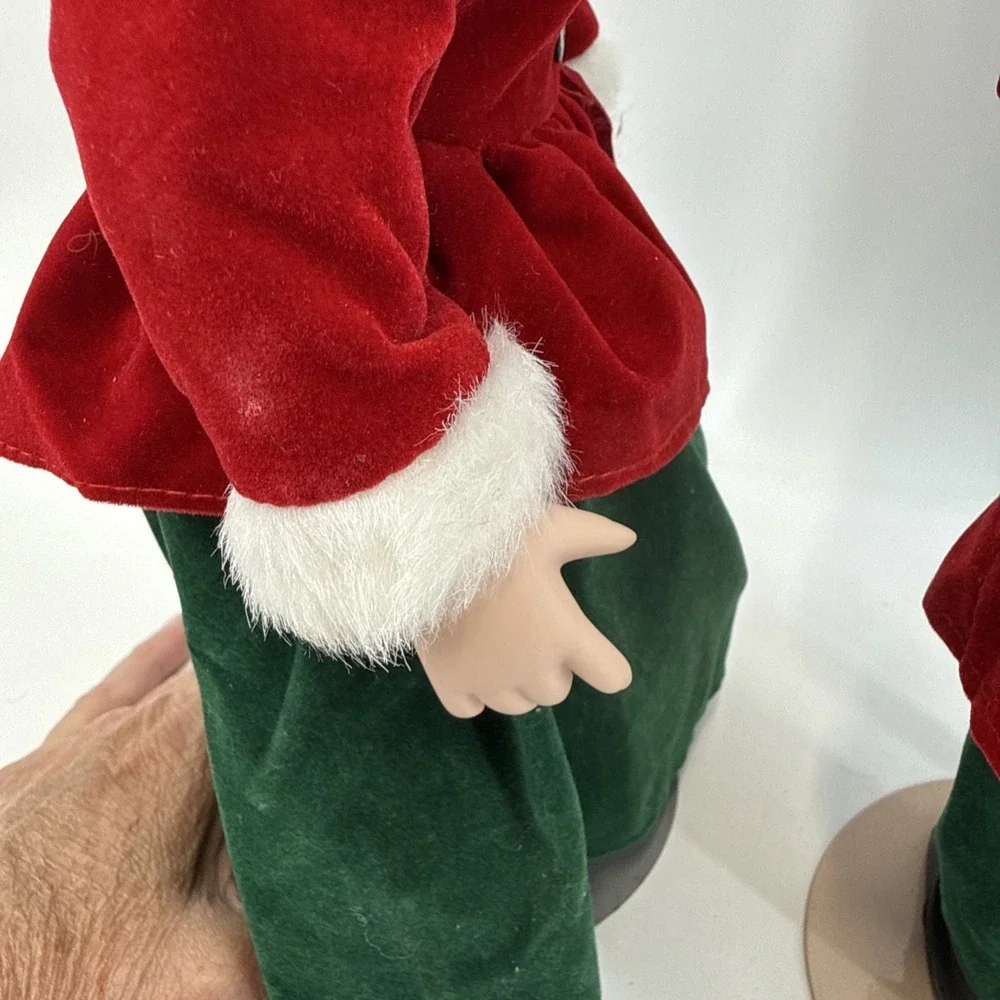 Christmas Carolers Boy & Girl Dolls 14